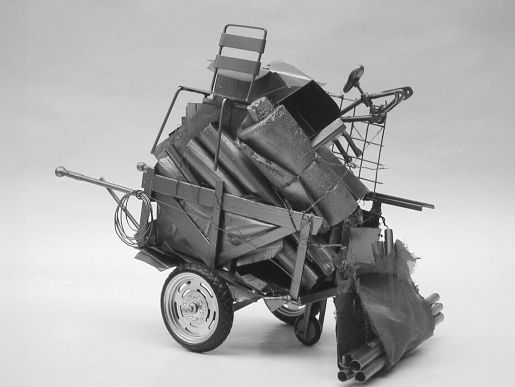 Democracia radical y soberanía popular. 1 Coleccionable II, de la serie Utilitarios Argentinos, 2002. Hugo Orlandini.
Modelo a escala 1:10 Técnica mixta 12x8x18 cm.
Basado en modelos de carros de recolección urbanos.