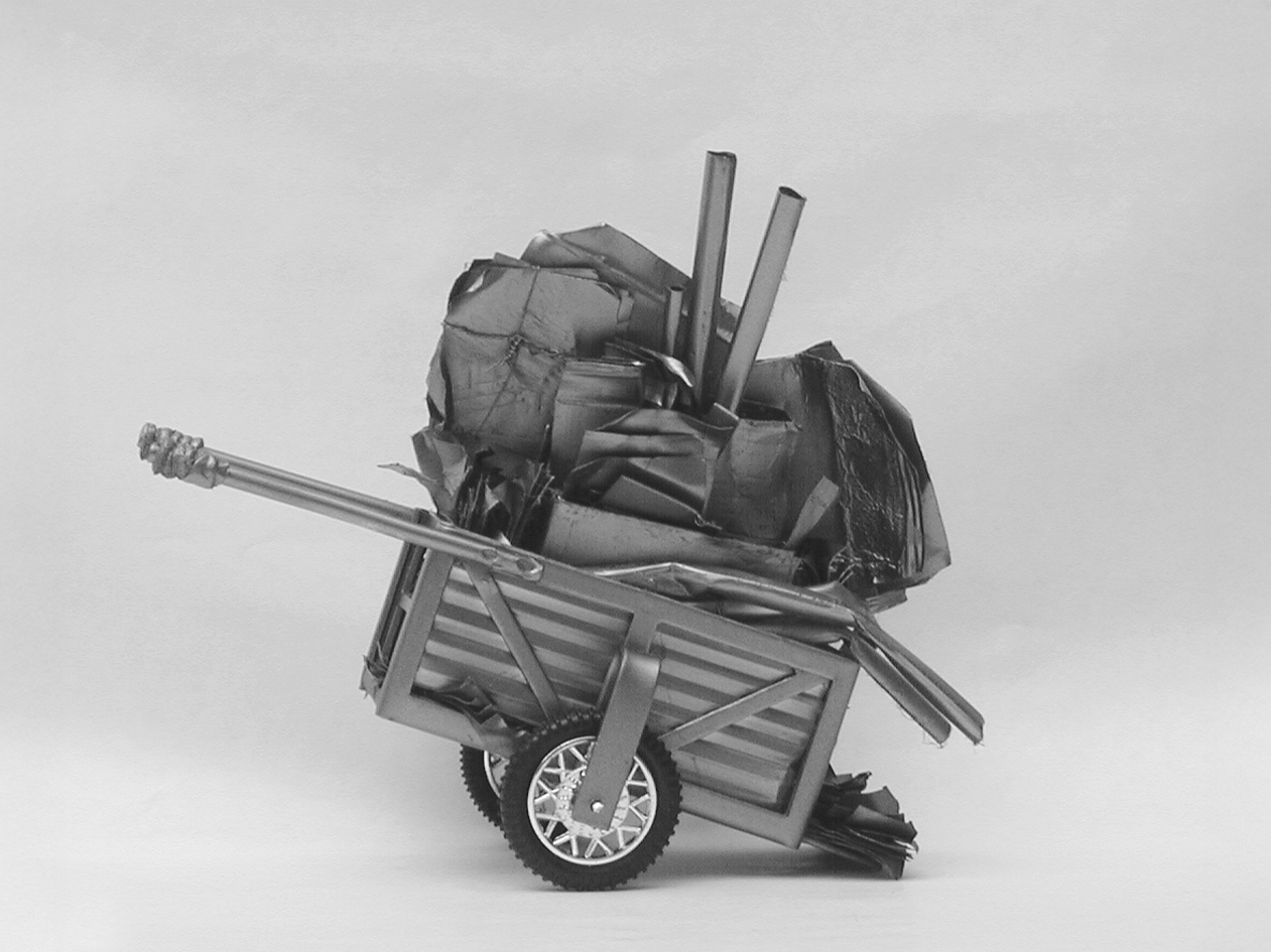 Coleccionable I, de la serie Utilitarios Argentinos, 2002. Hugo Orlandini. Modelo a escala 1:10 Técnica mixta 21x17x29 cm. Basado en modelos de carros de recolección urbanos